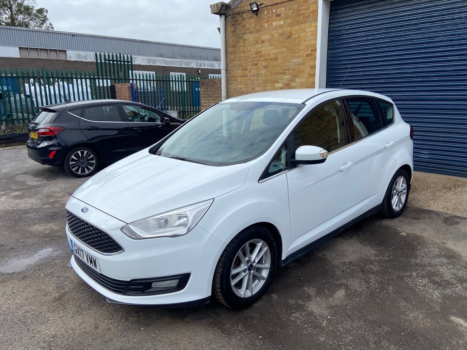 Ford C-MAX 2017 - Cars in Worthing