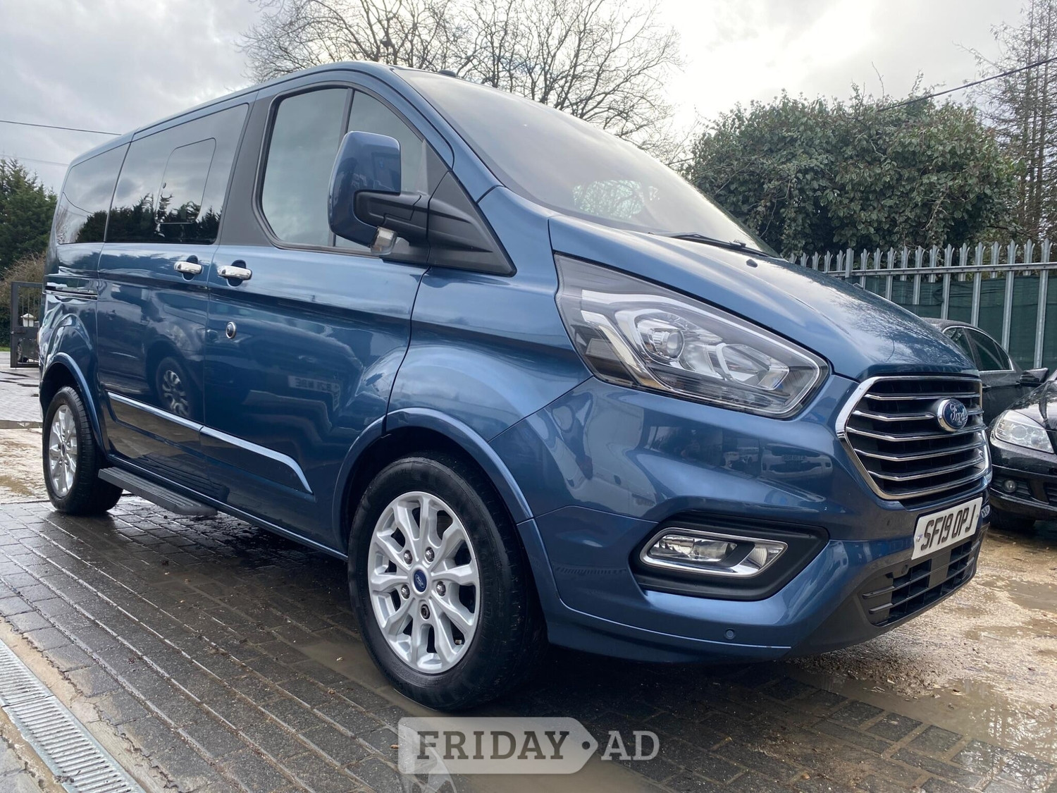 Ford Tourneo Custom 2019 - Vans & Commercial Vehicles