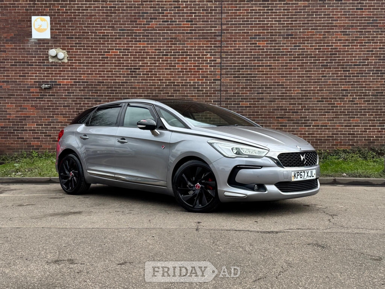 DS DS 5 2017 in Leeds