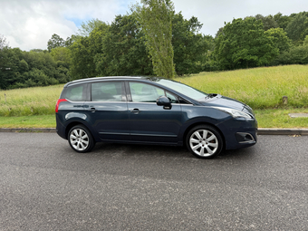 Peugeot 5008 2016