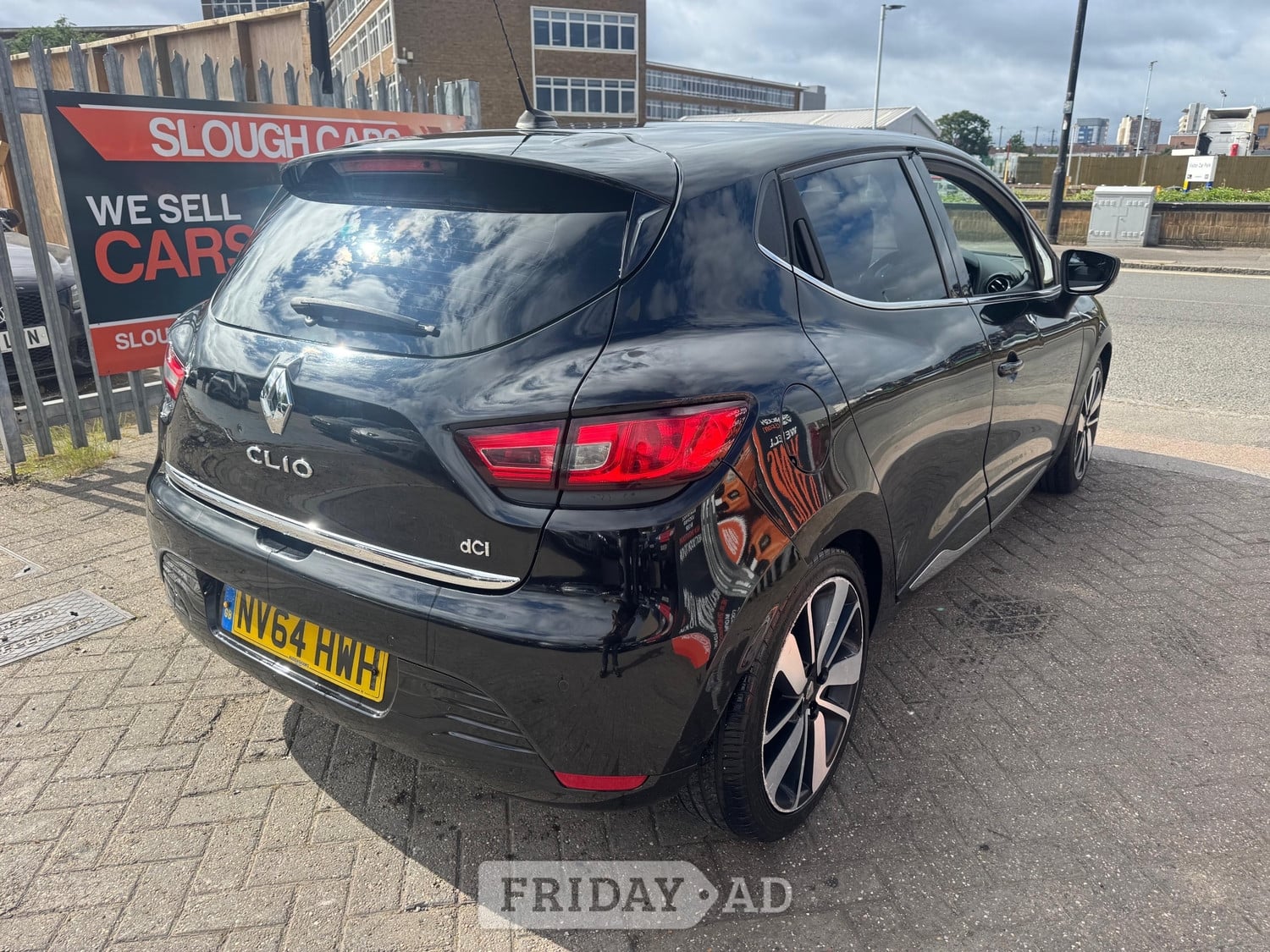 Renault Clio 2014 - Cars in Slough
