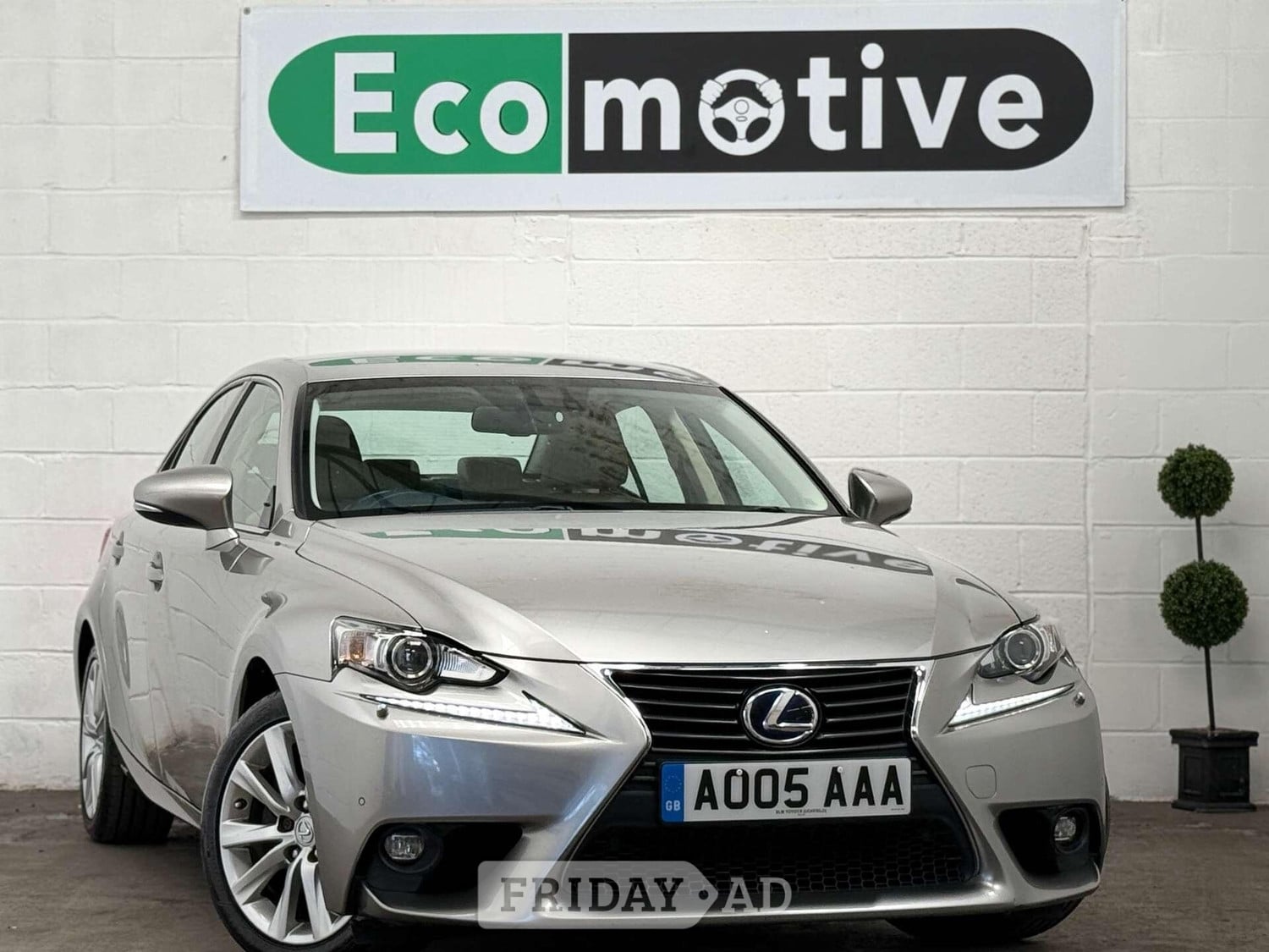 Lexus IS 2014 in Uxbridge