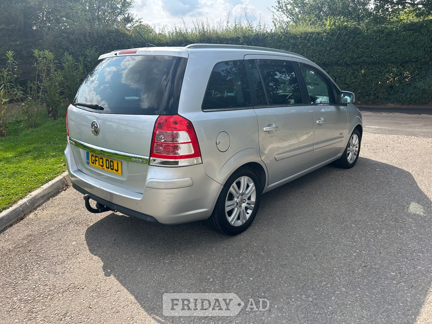 Vauxhall Zafira 2013 - Cars in Sevenoaks