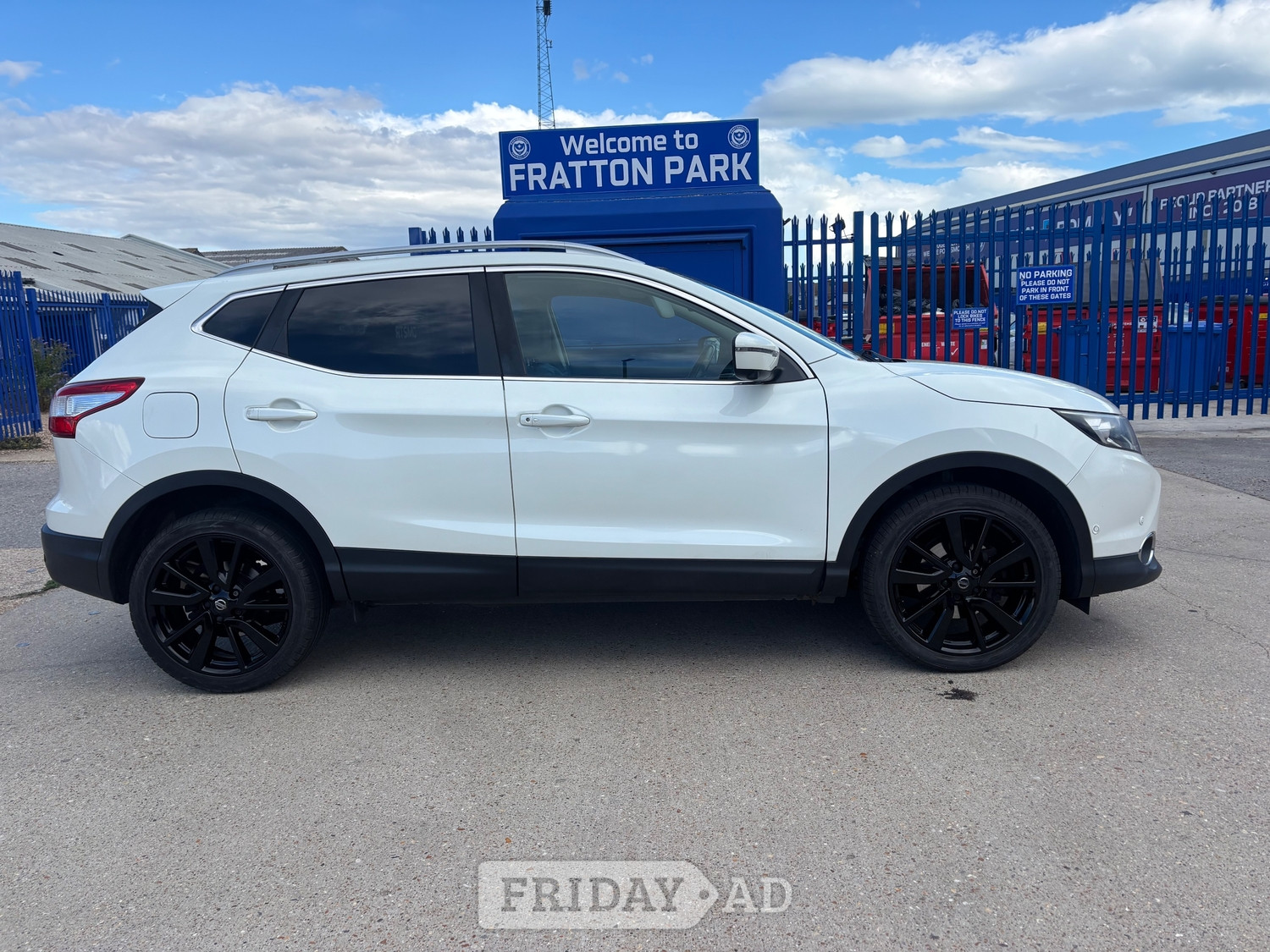 Nissan Qashqai 2015 - Cars