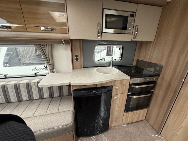 Swift Fairway 480 2016 - Motorhomes & Caravans