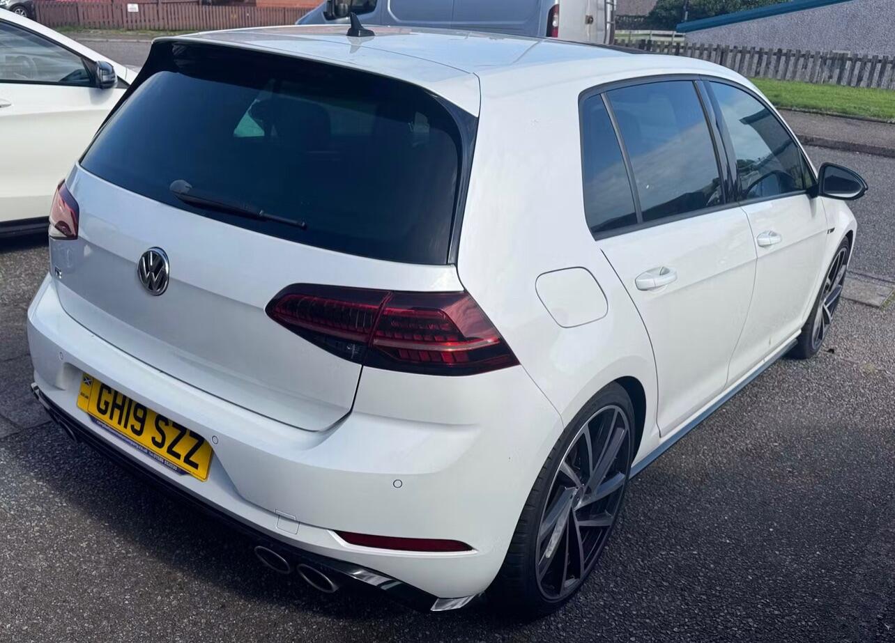 Volkswagen Golf 2019 - Cars in Uxbridge