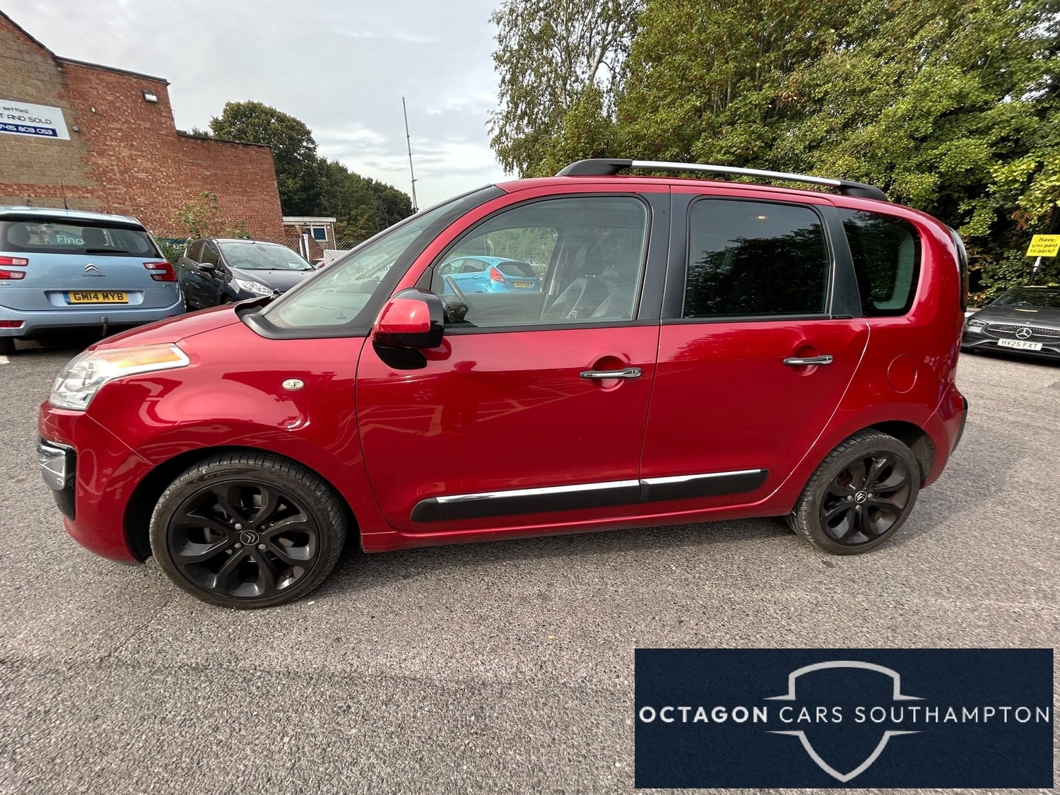 [ berth ]Citroen C3 Picasso