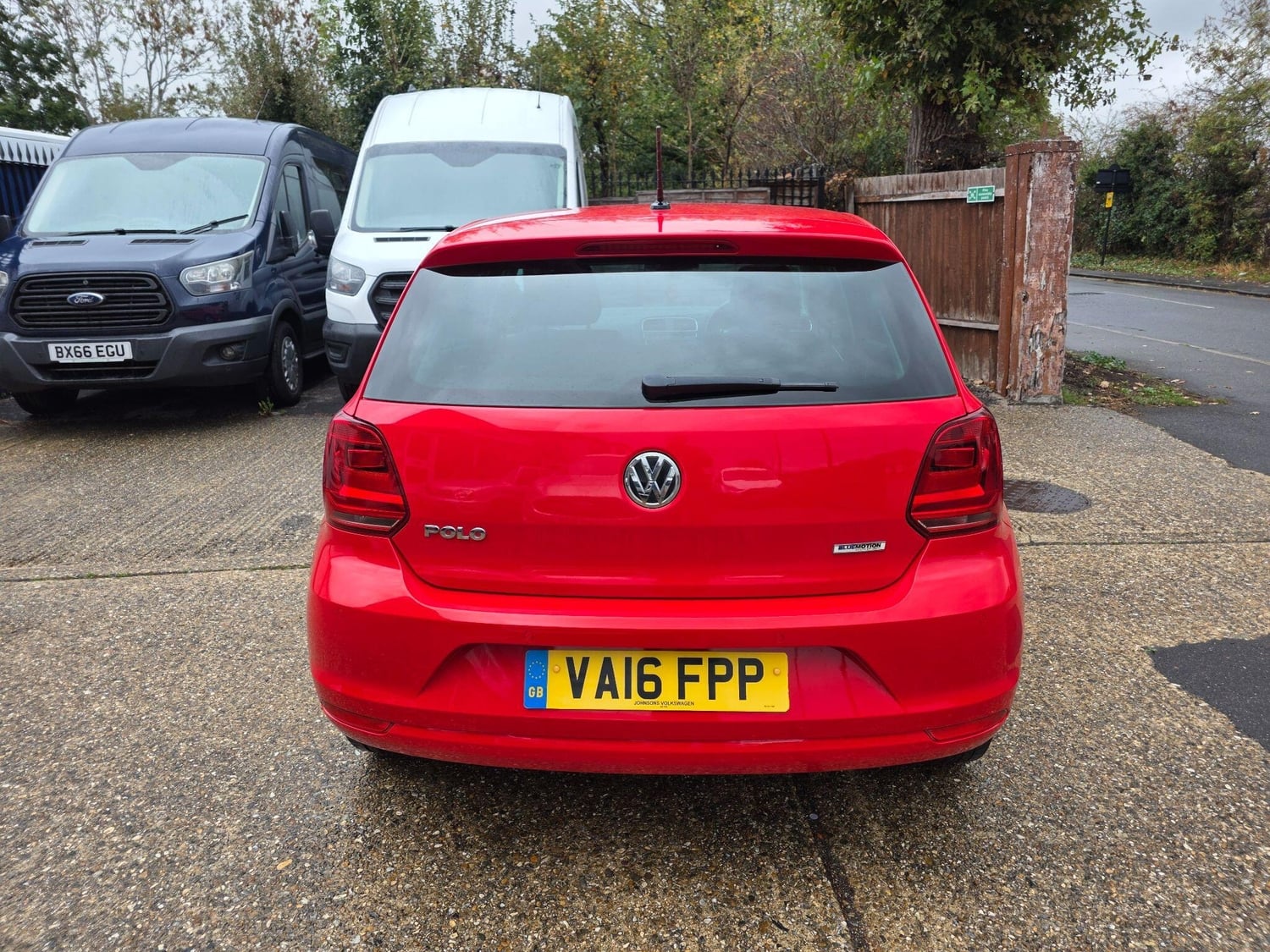 Volkswagen Polo 2016 - Cars in Hounslow