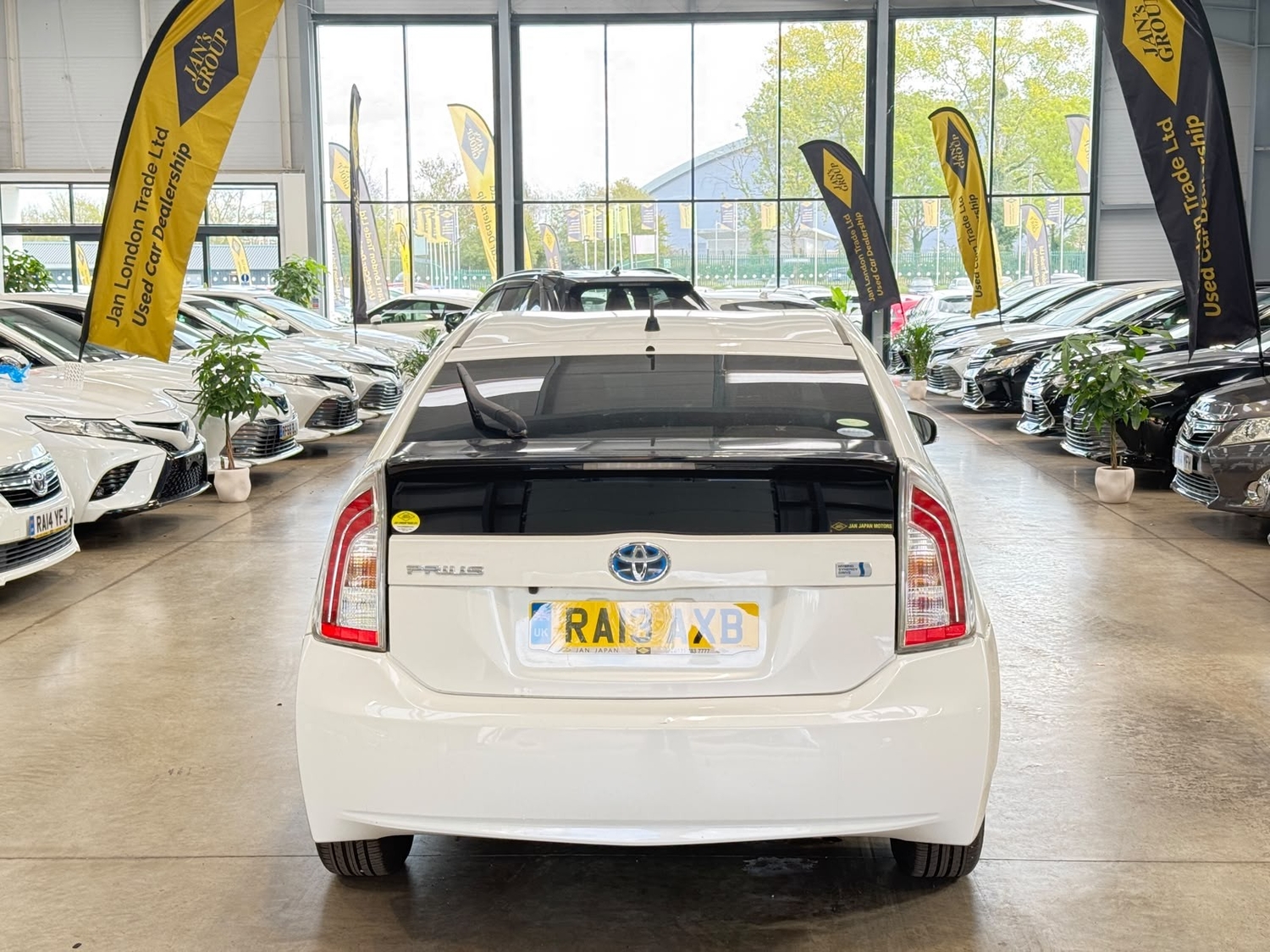 Toyota Prius 2013 - Cars in Reading