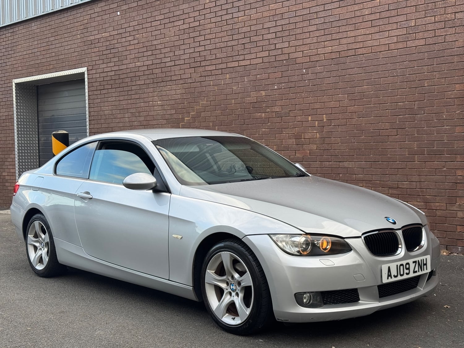 [ berth ]BMW 3 Series