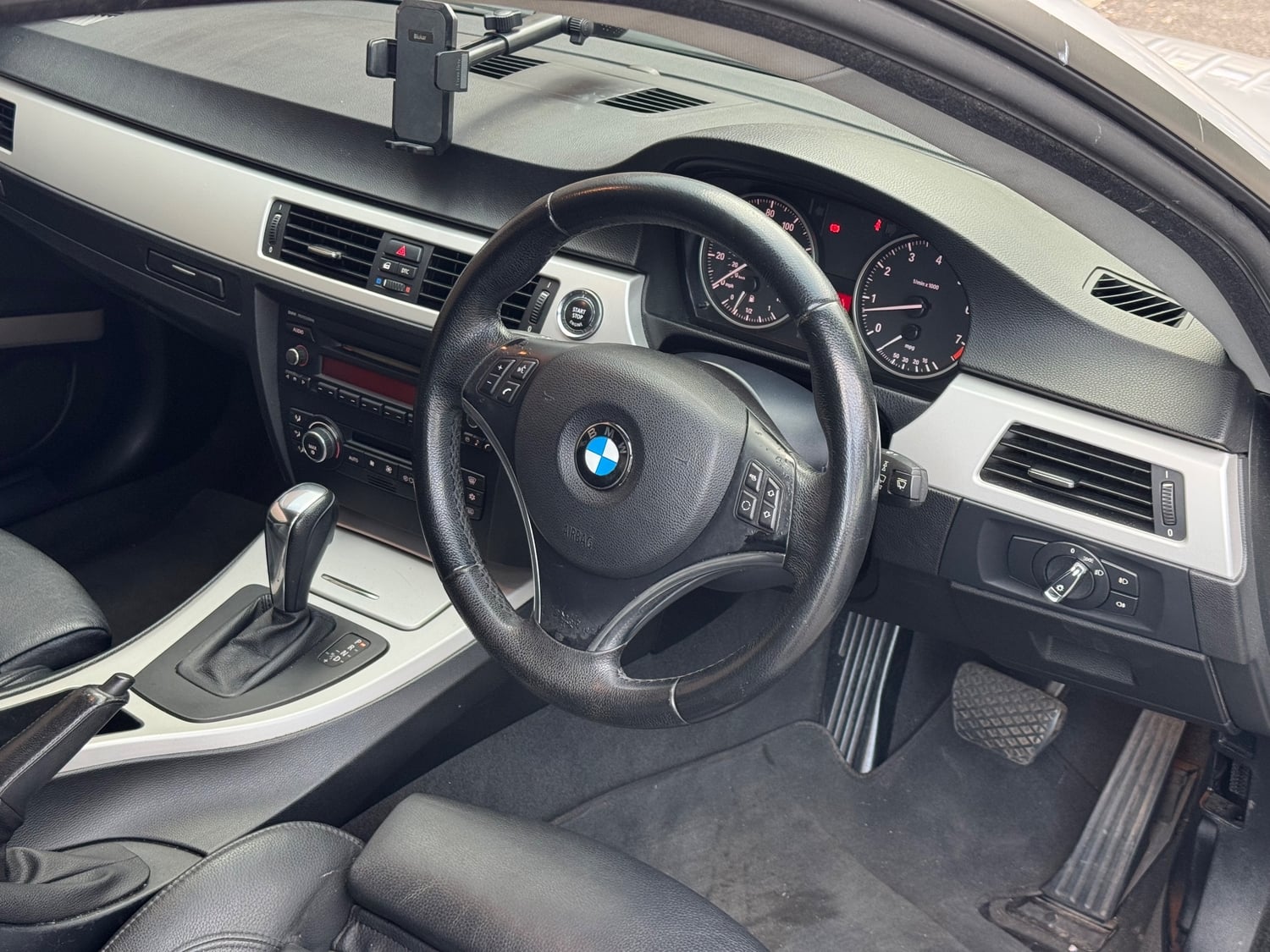 BMW 3 Series 2009 - Cars