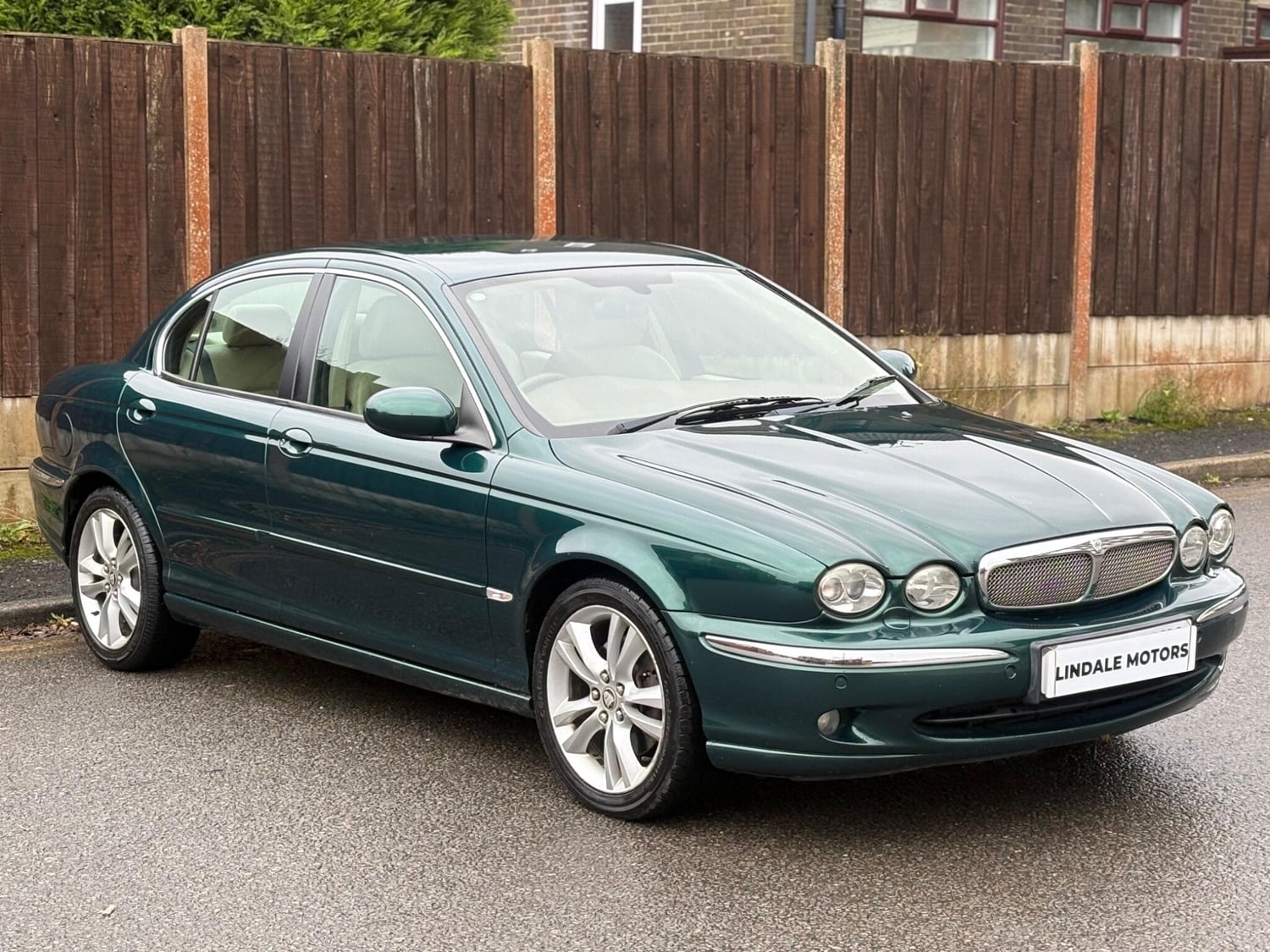 Jaguar X-type 2007 in Oldham