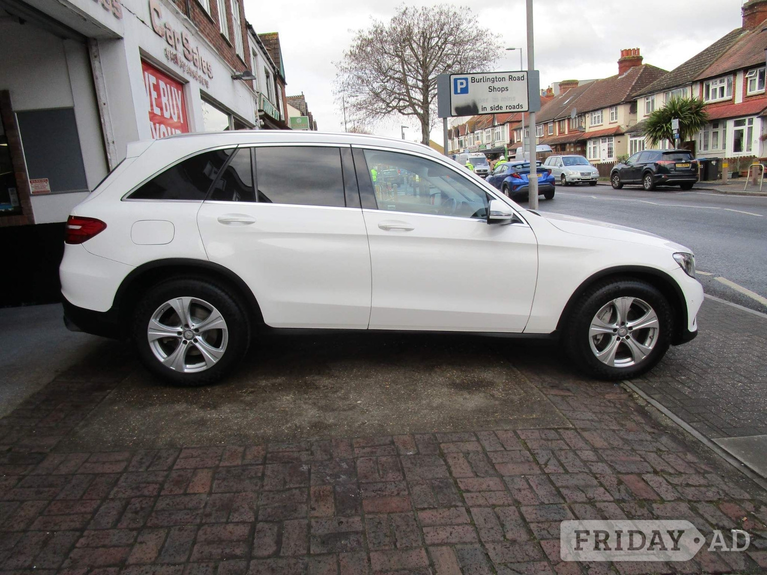 [ berth ]Mercedes-Benz GLC