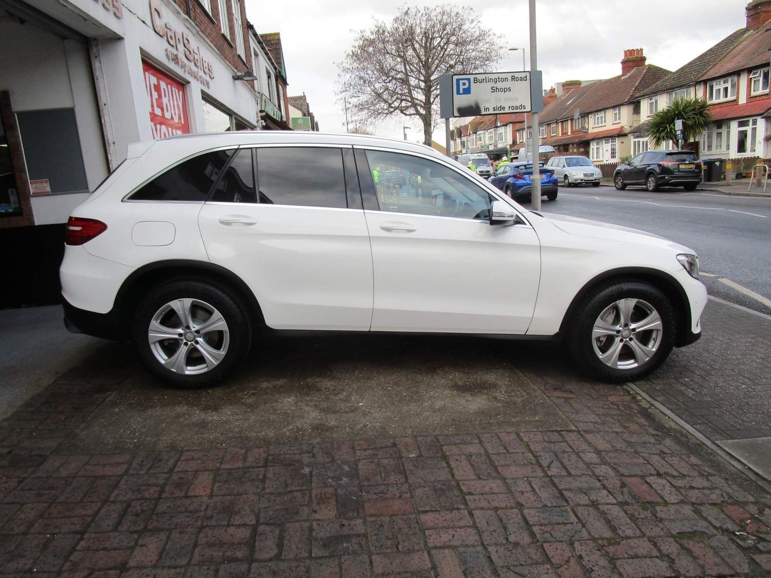 [ berth ]Mercedes-Benz GLC