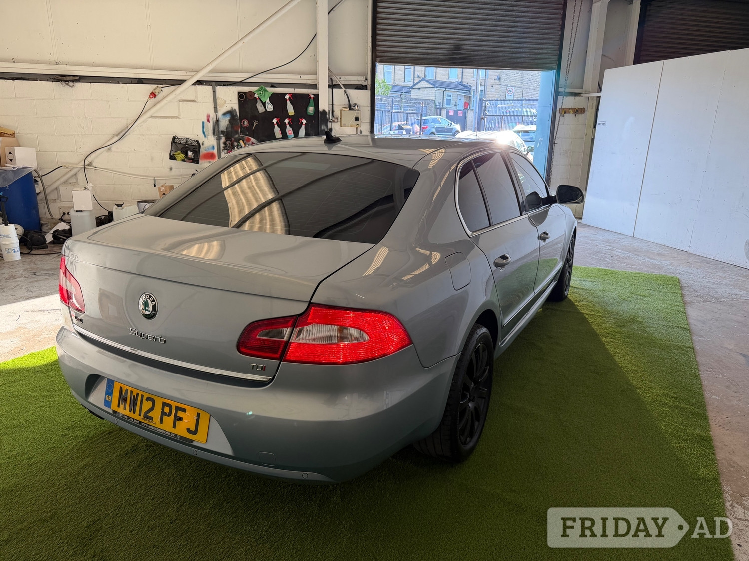 Skoda Superb 2012 - Cars in Dewsbury