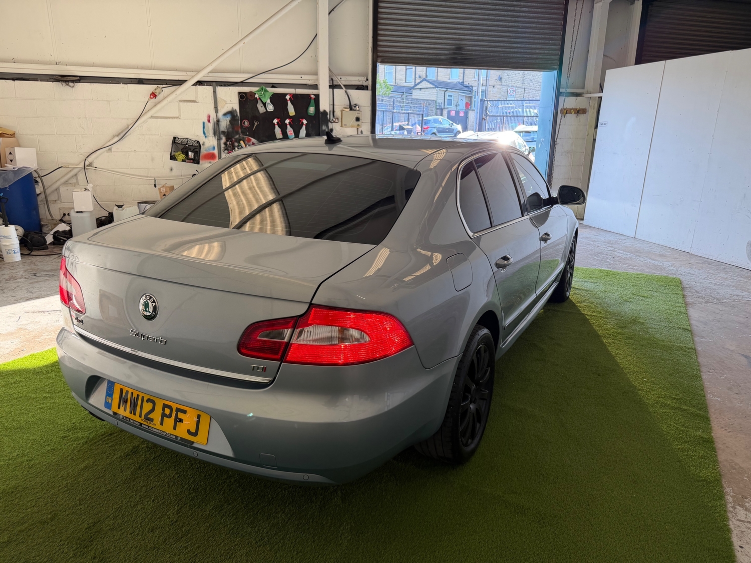 [ berth ]Skoda Superb
