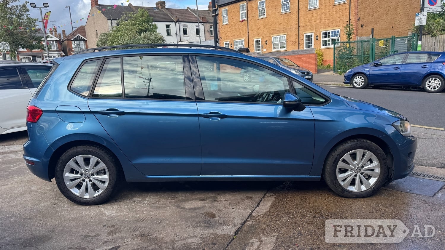 Volkswagen Golf SV 2017 - Cars