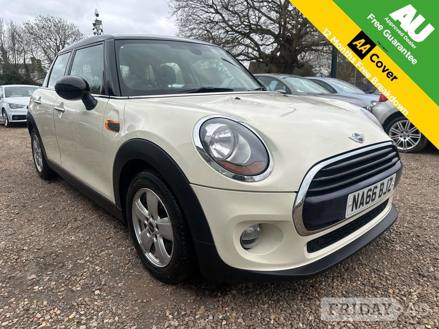 Mini Hatch 2016 in Sunbury-On-Thames
