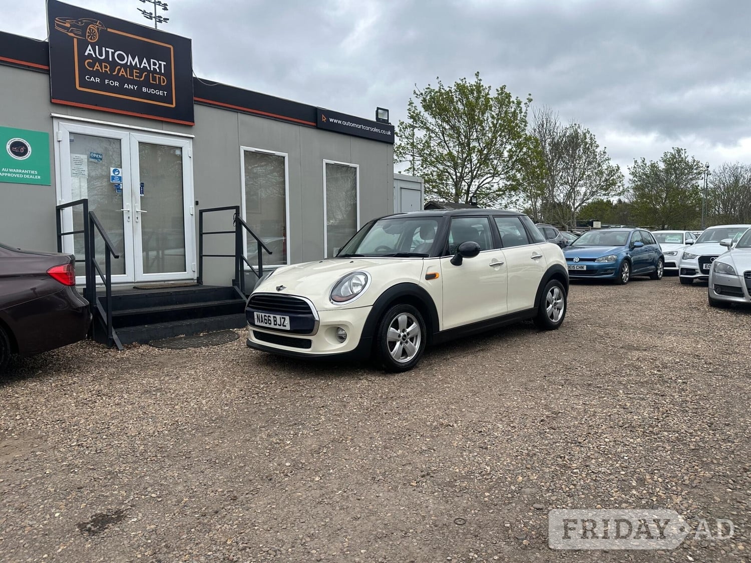 [ berth ]Mini Hatch