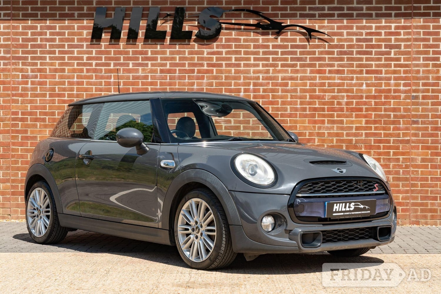 Mini Hatch 2015 in Lymington