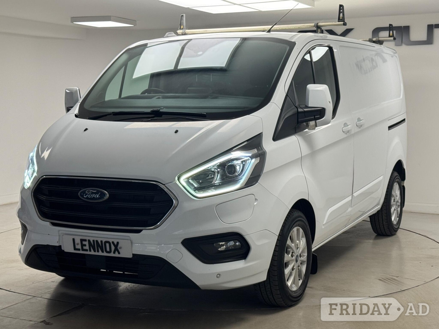 [ berth ]Ford Transit Custom