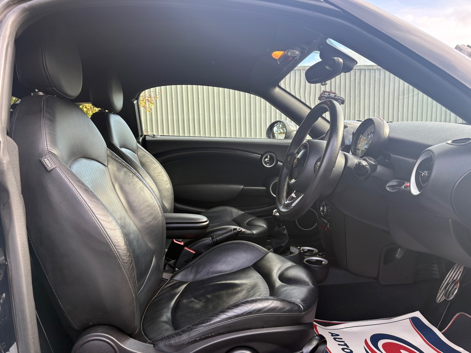 Mini Coupe 2014 - Cars in Airdrie