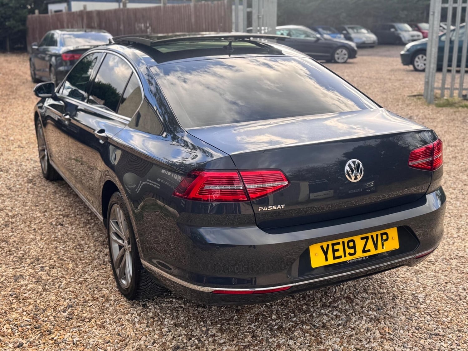 Volkswagen Passat 2019 - Cars in Shefford