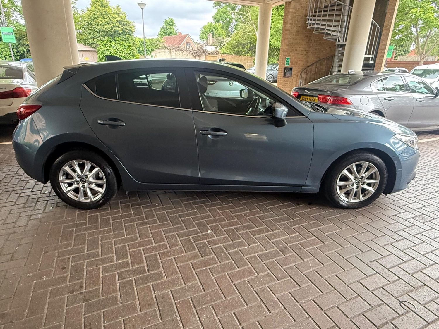 [ berth ]Mazda 3