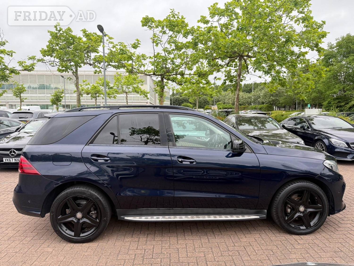 [ berth ]Mercedes-Benz GLE