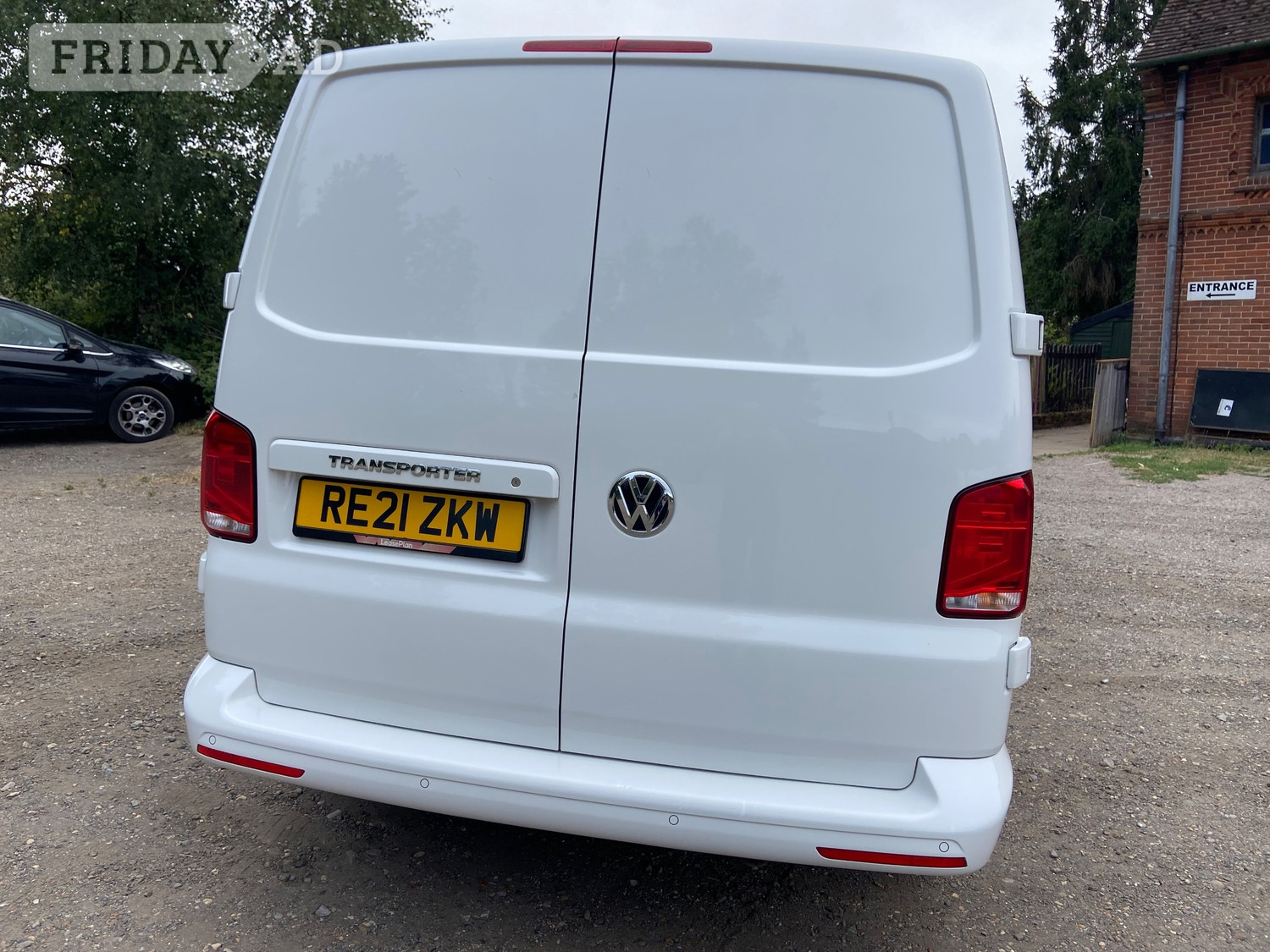 Volkswagen Transporter 2021 - Vans & Commercial Vehicles in Dorking