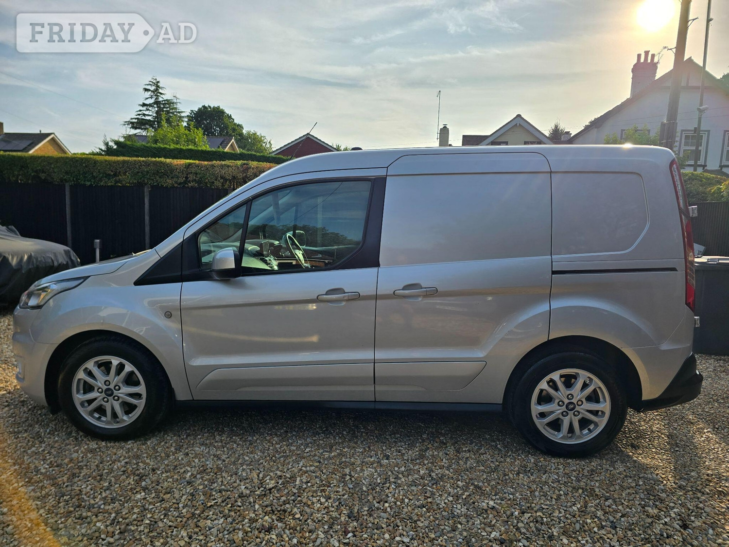 [ berth ]Ford Transit Connect