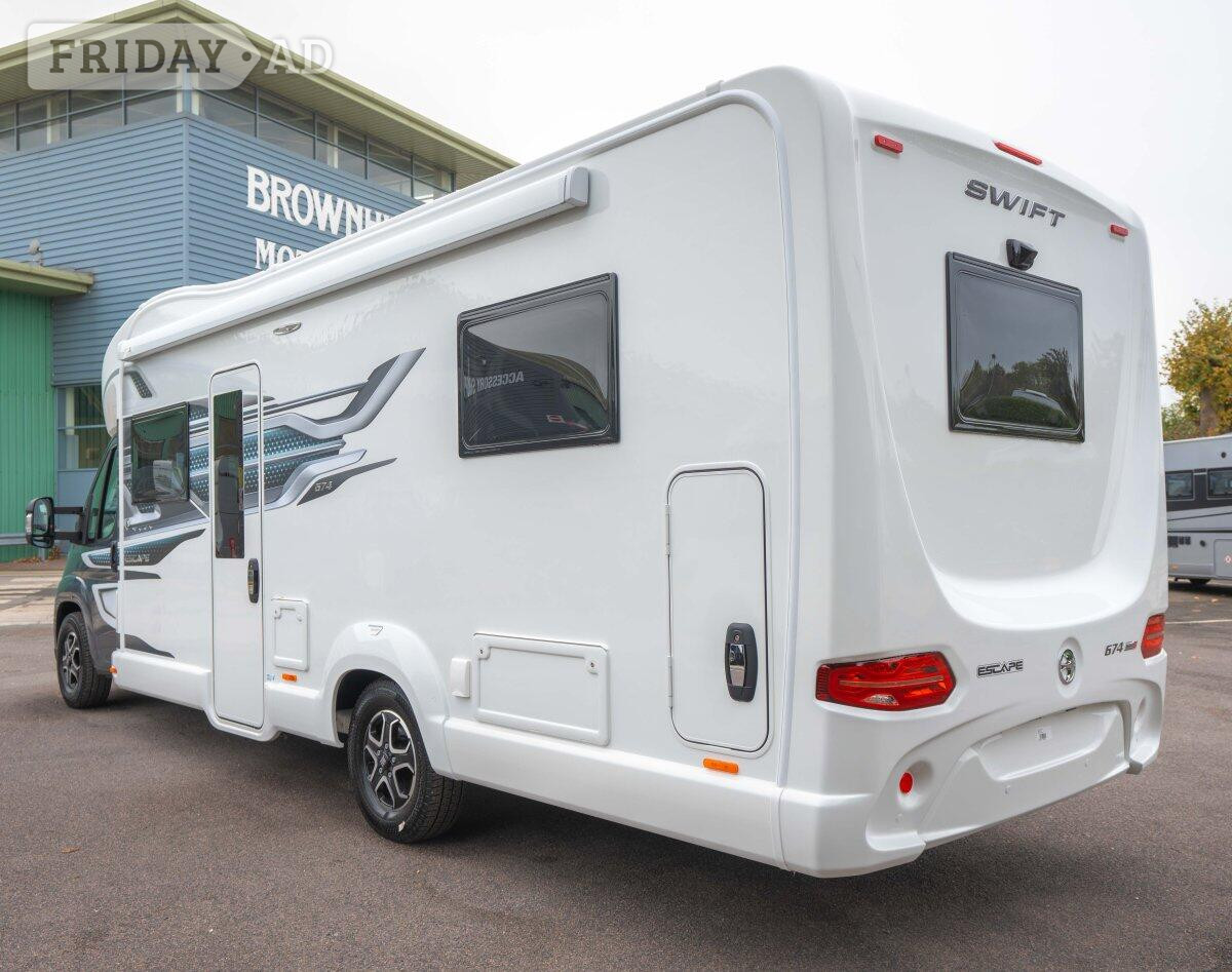 [6 berth ]Swift Escape 674