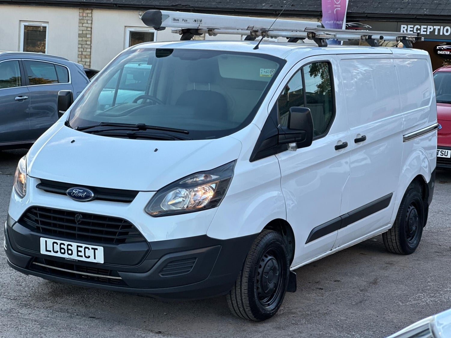 [ berth ]Ford Transit Custom
