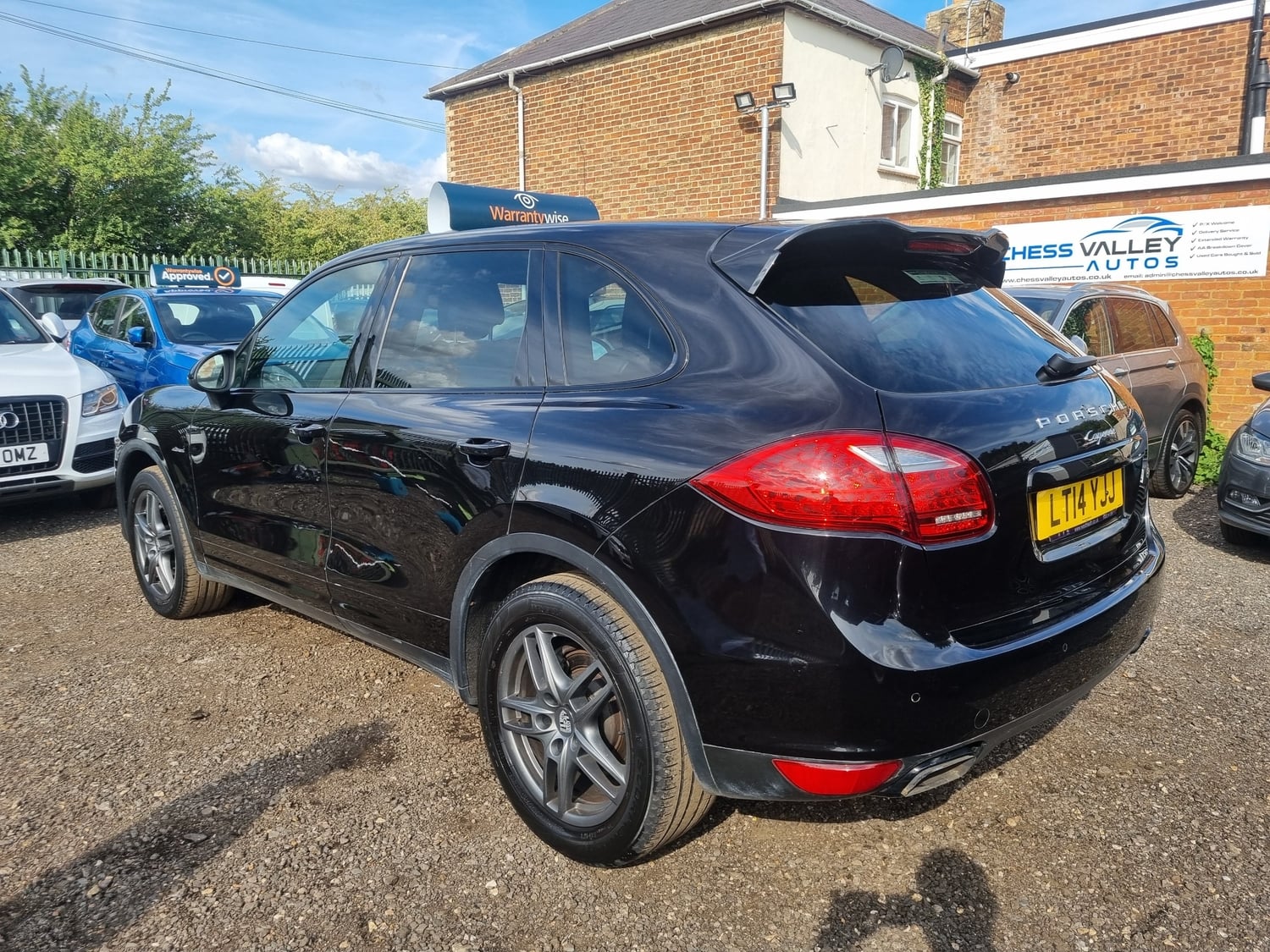 [ berth ]Porsche Cayenne