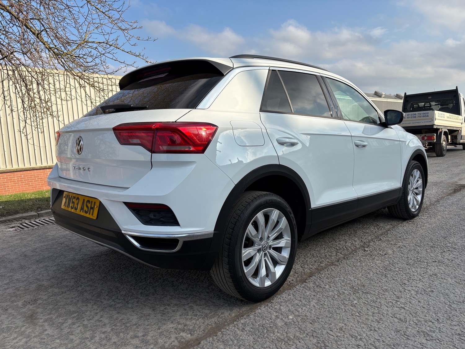 [ berth ]Volkswagen T-Roc