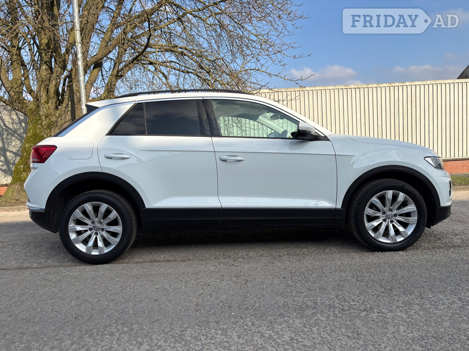 Volkswagen T-Roc 2019 - Cars