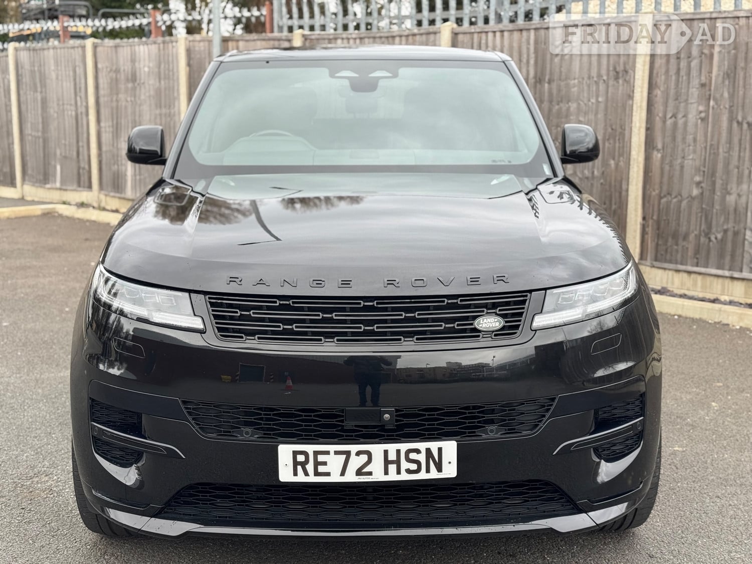 [ berth ]Land Rover Range Rover Sport