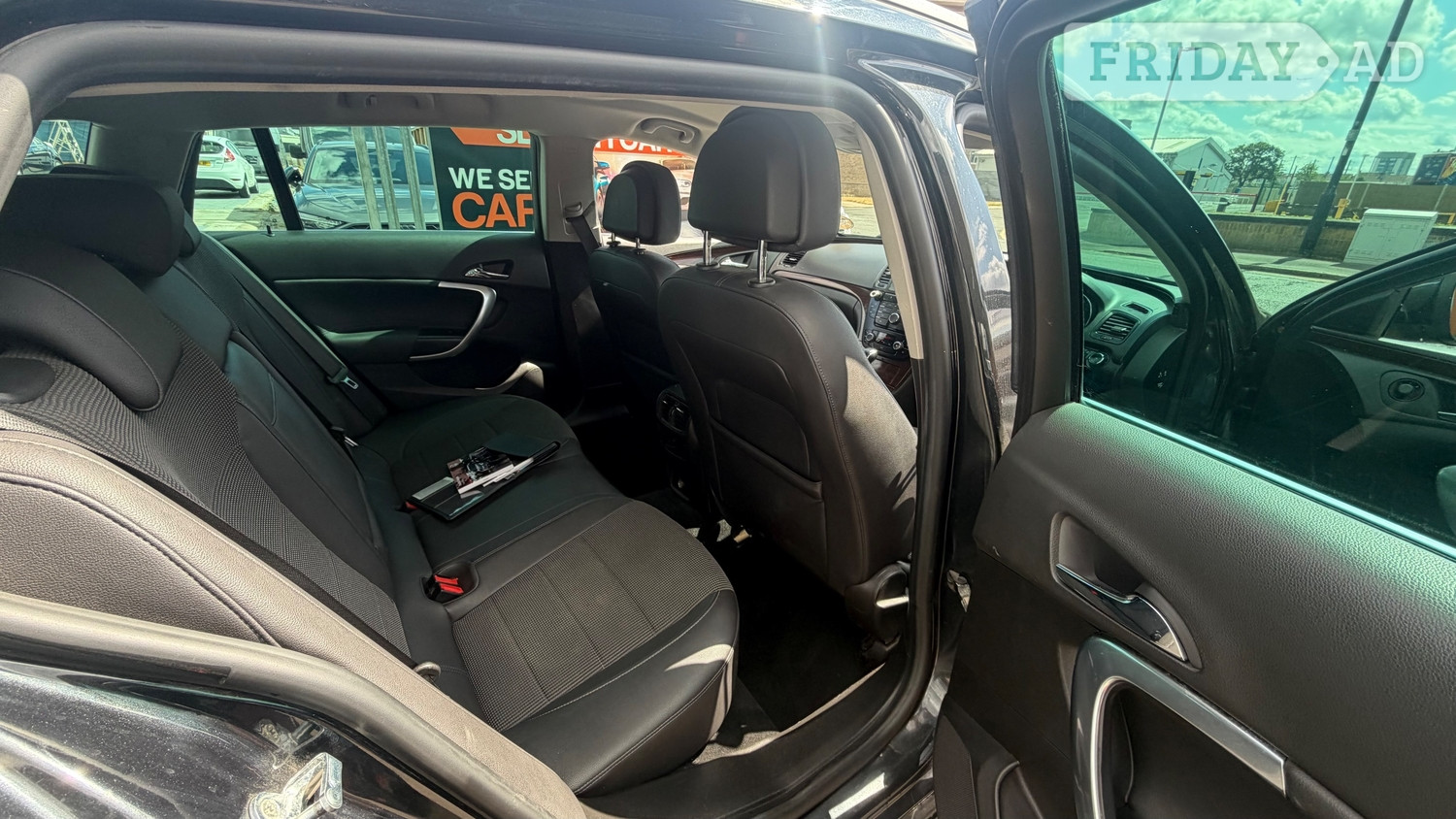 Vauxhall Insignia 2010 - Cars