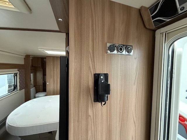 Swift Conqueror 580 2017 - Motorhomes & Caravans in Royston