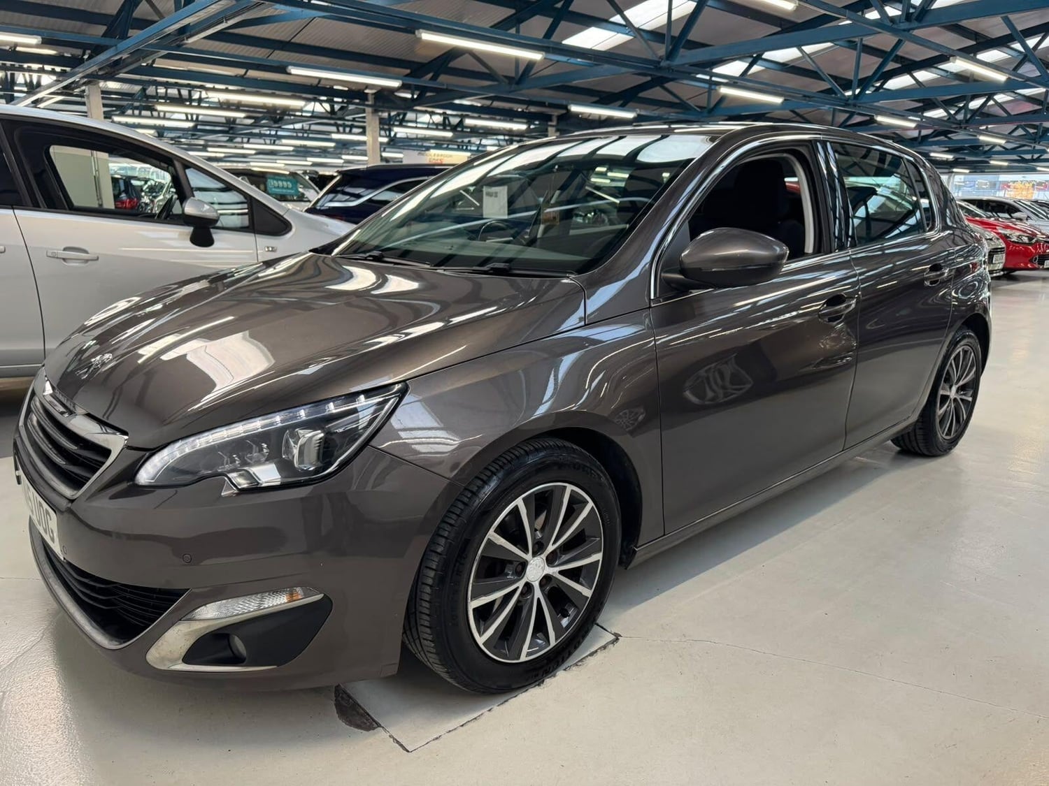 [ berth ]Peugeot 308