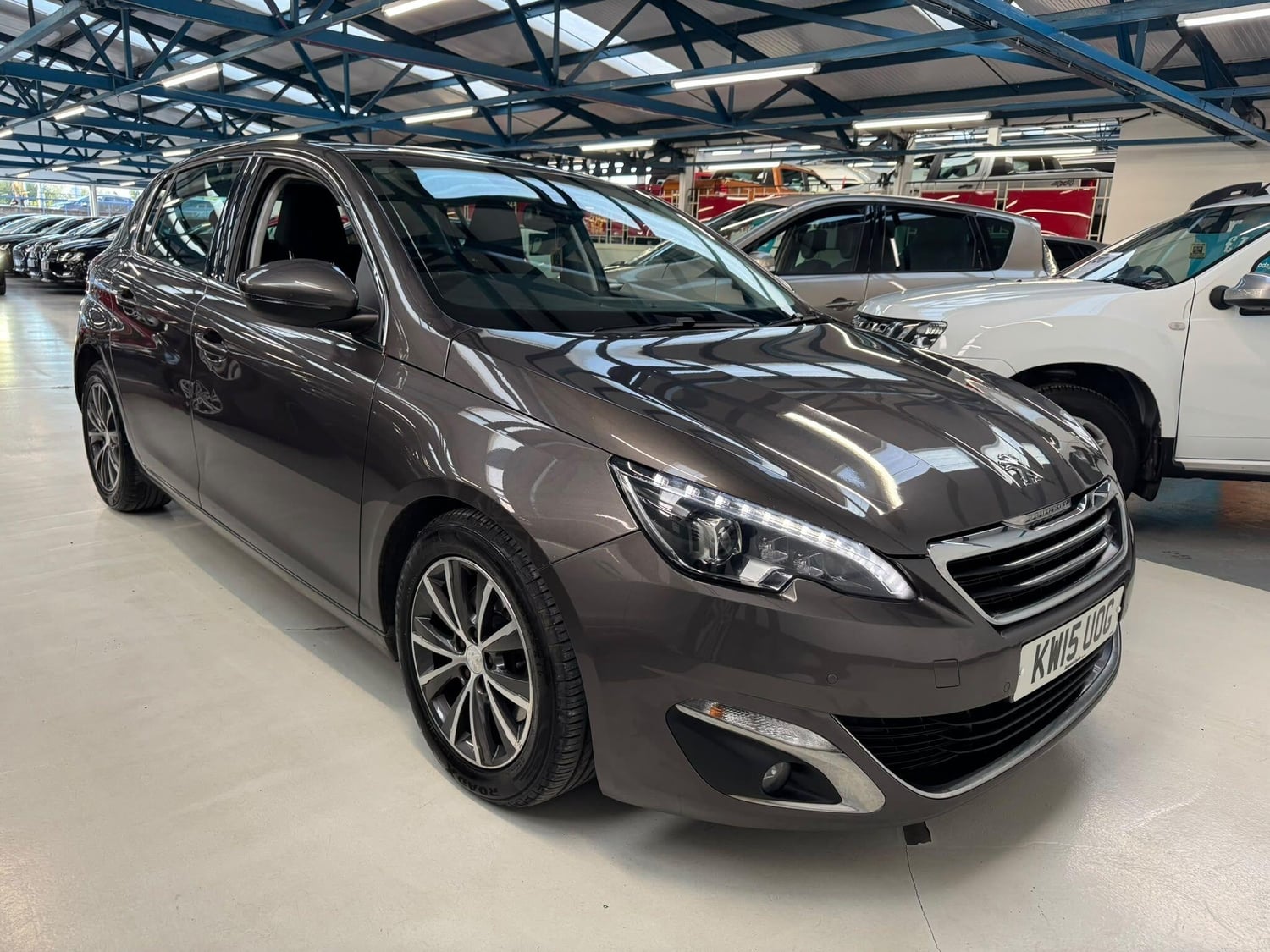 Peugeot 308 2015 - Cars