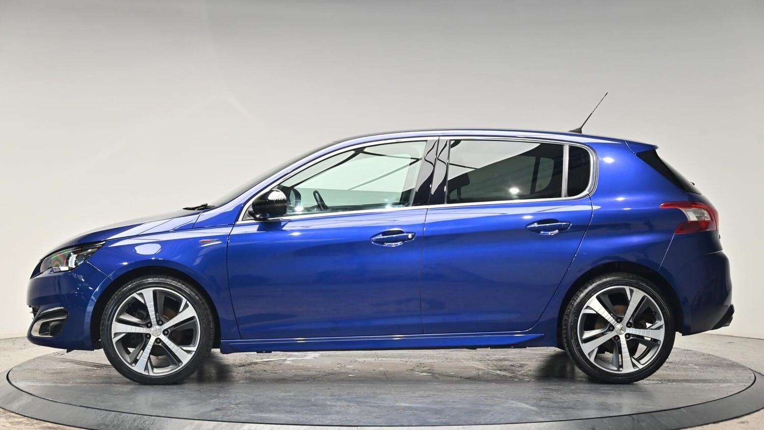 [ berth ]Peugeot 308
