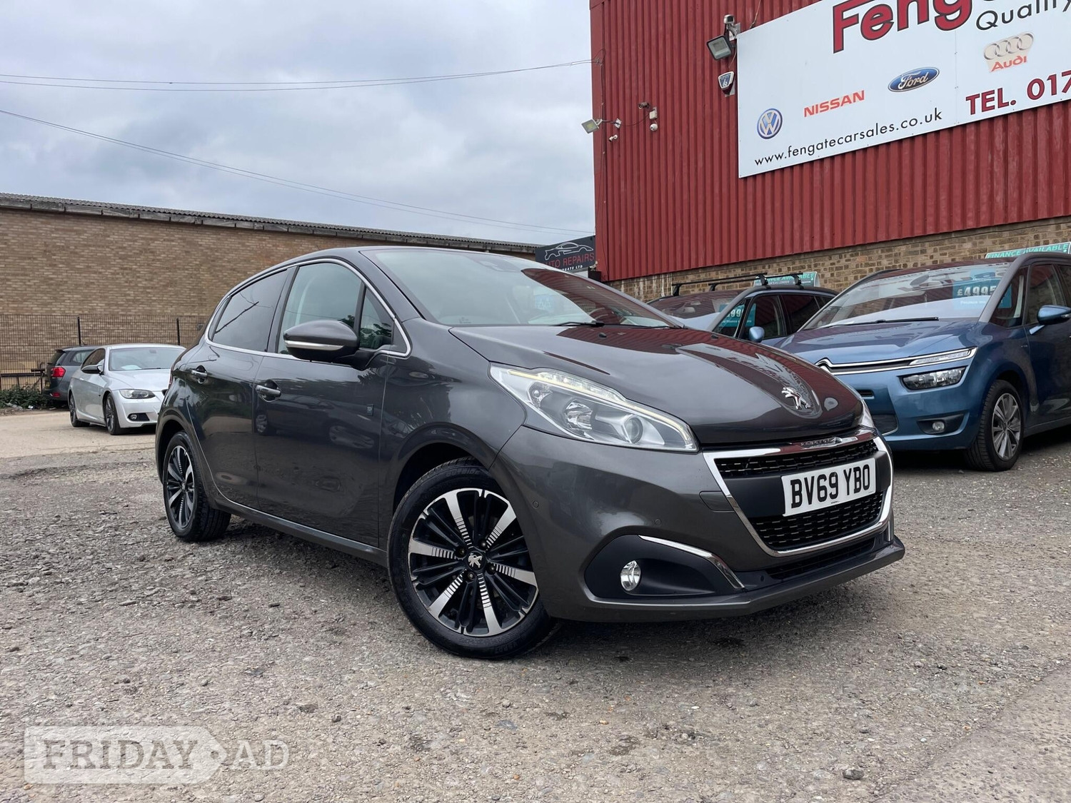Peugeot 208 2019 - Cars