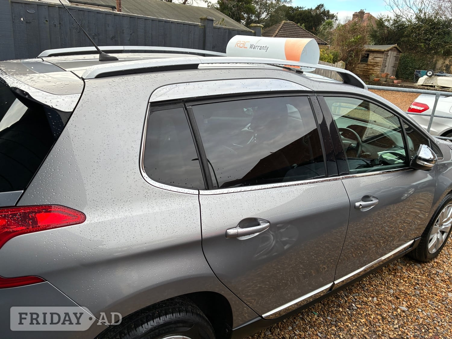 [ berth ]Peugeot 2008