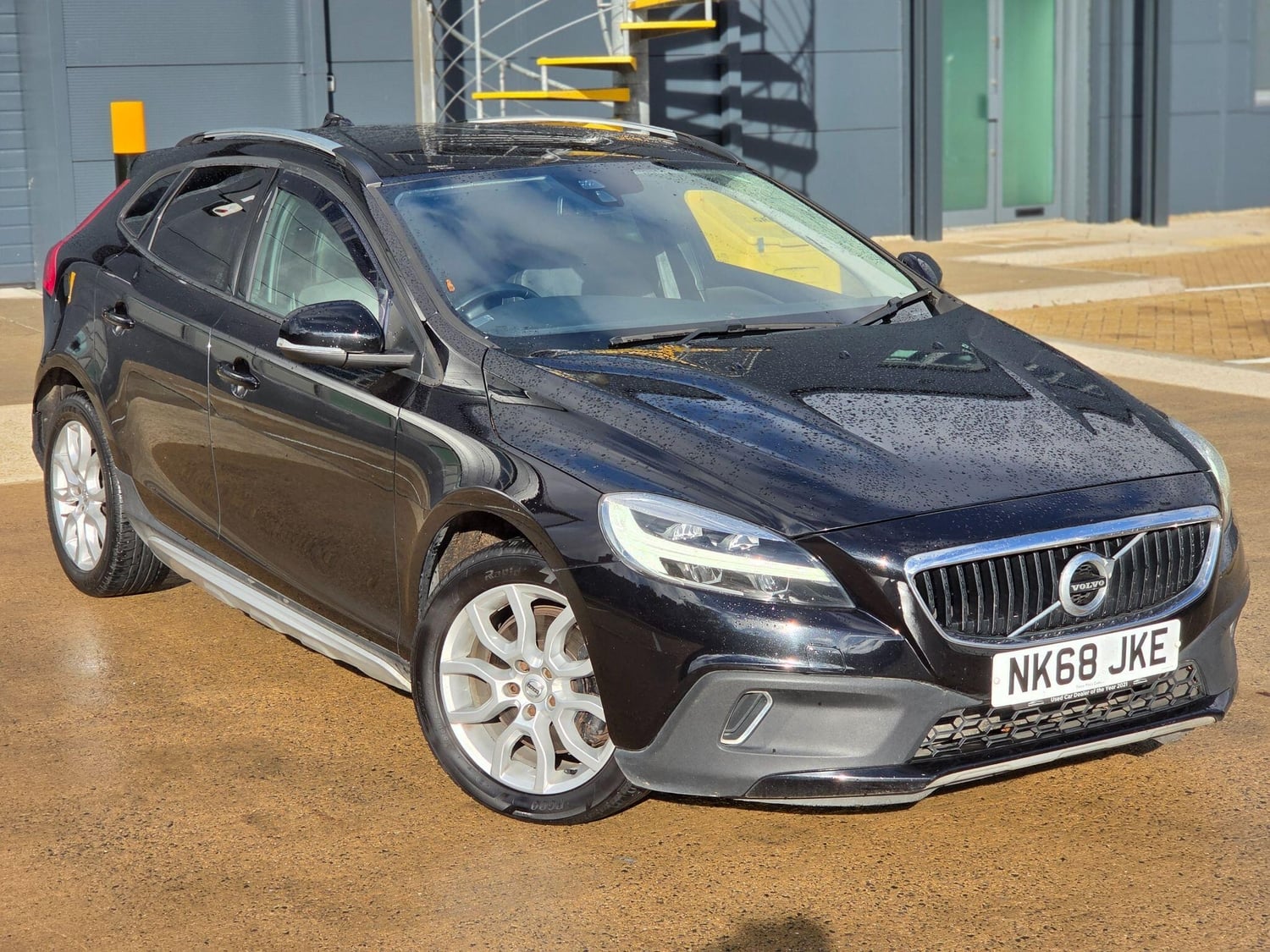Volvo V40 Cross Country 2018 - Cars
