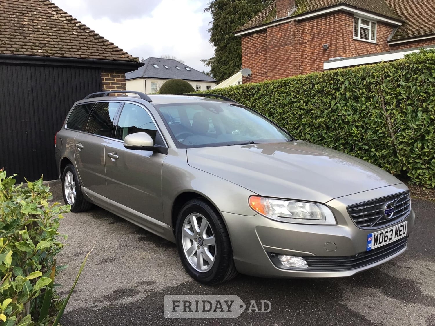 Volvo V70 2013 - Cars in Winchester
