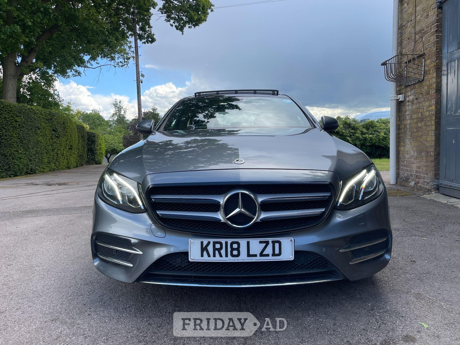 [ berth ]Mercedes-Benz E Class