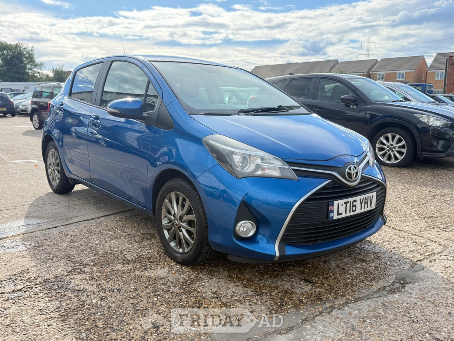 Toyota Yaris 2016 in Leighton Buzzard
