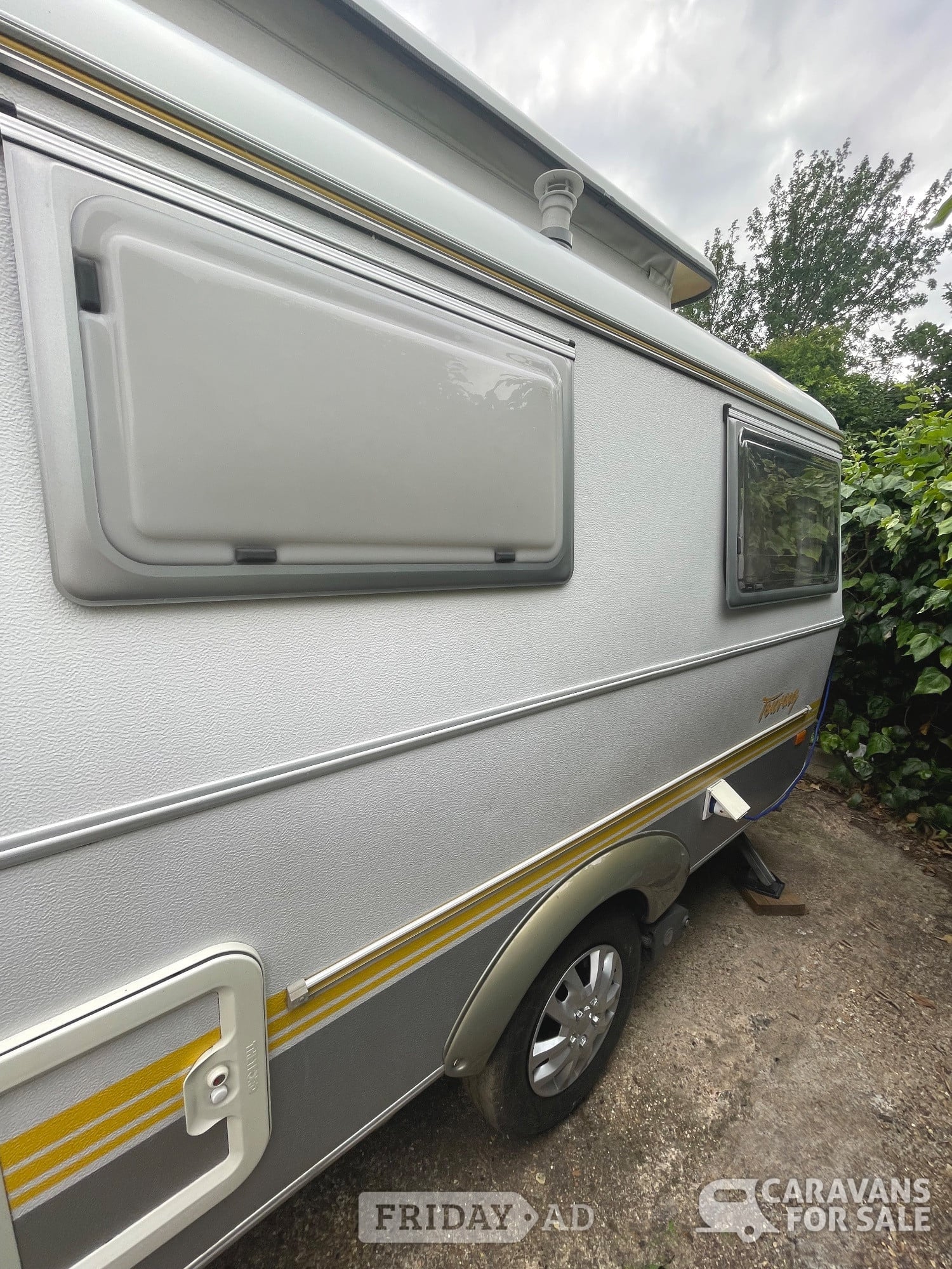 Eriba Touring Triton 430 GT 2000 - Motorhomes & Caravans in London