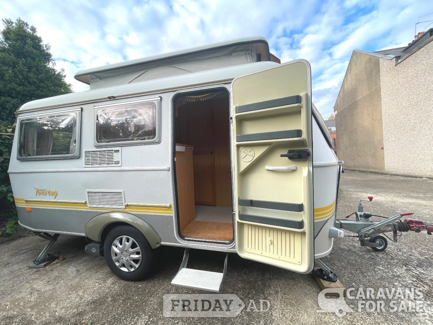Eriba Touring Triton 430 GT London